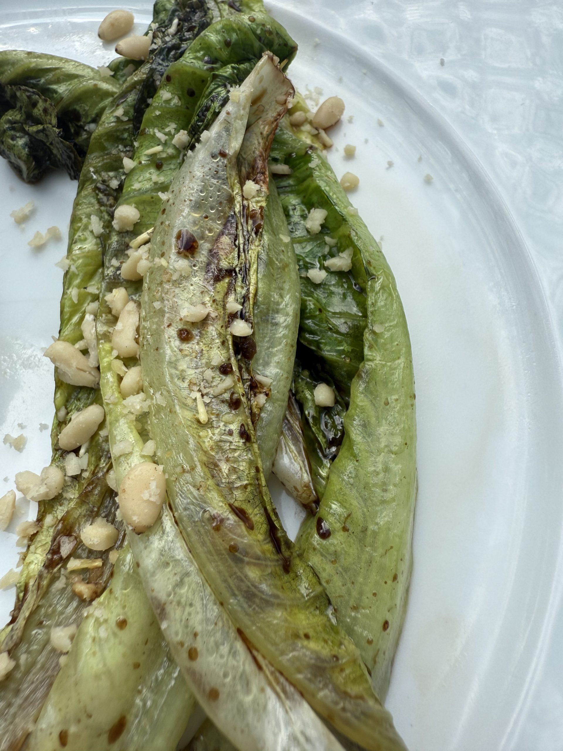 ψητό μαρούλι Romano με λίγες θερμίδες